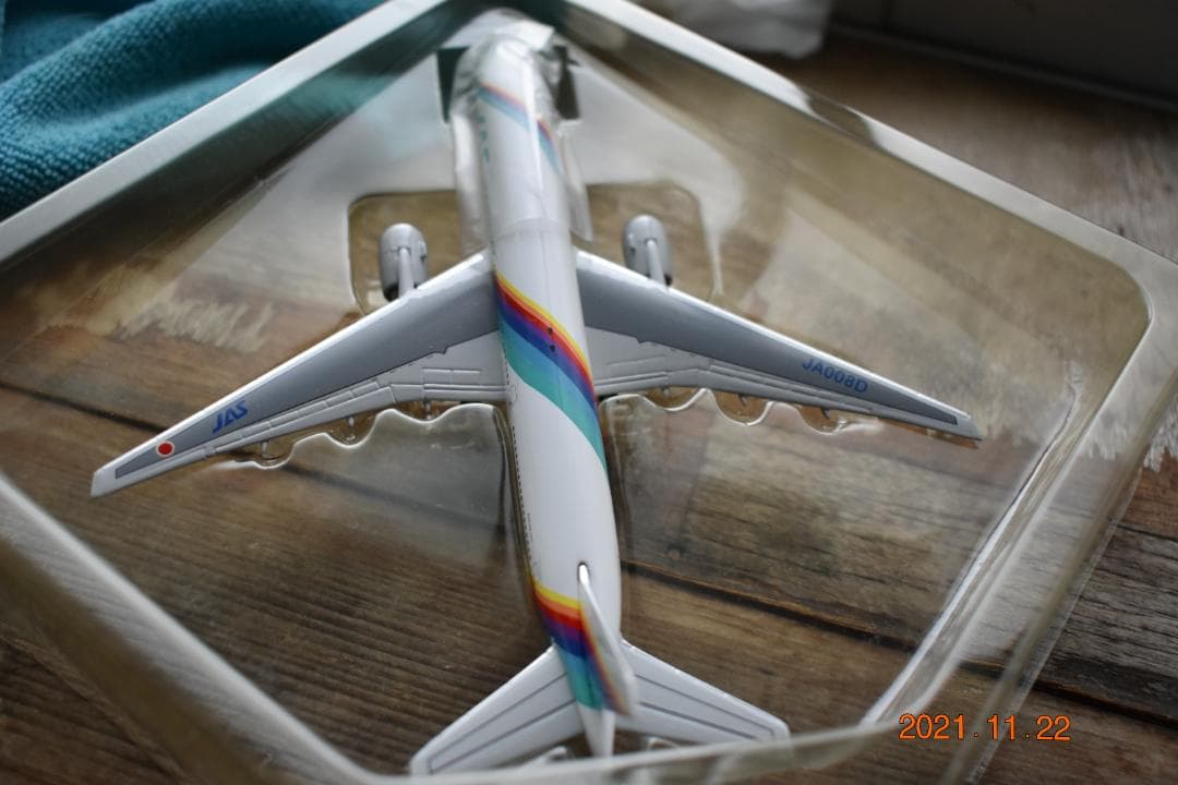 1/400 JAS B-777-200 JA008D　日本エアシステム　赤字処分