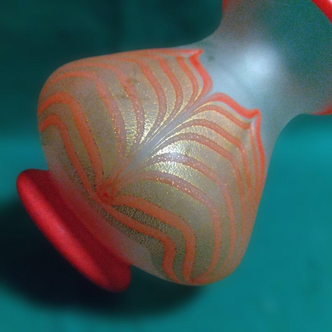 赤とオレンジの葉模様ガラス花瓶 岩田久利