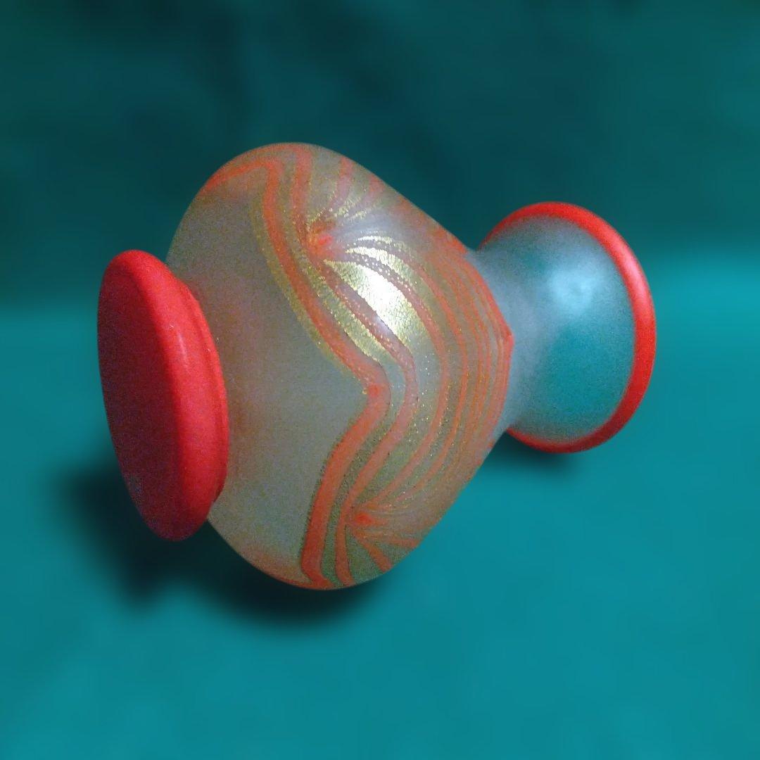 赤とオレンジの葉模様ガラス花瓶 岩田久利