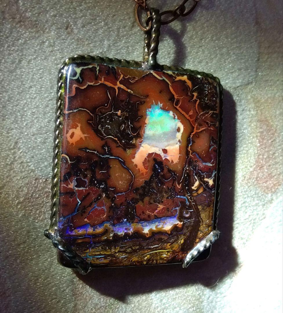 ♥　天然石（ボルダーオパール）のピクチャーストーン✨✨