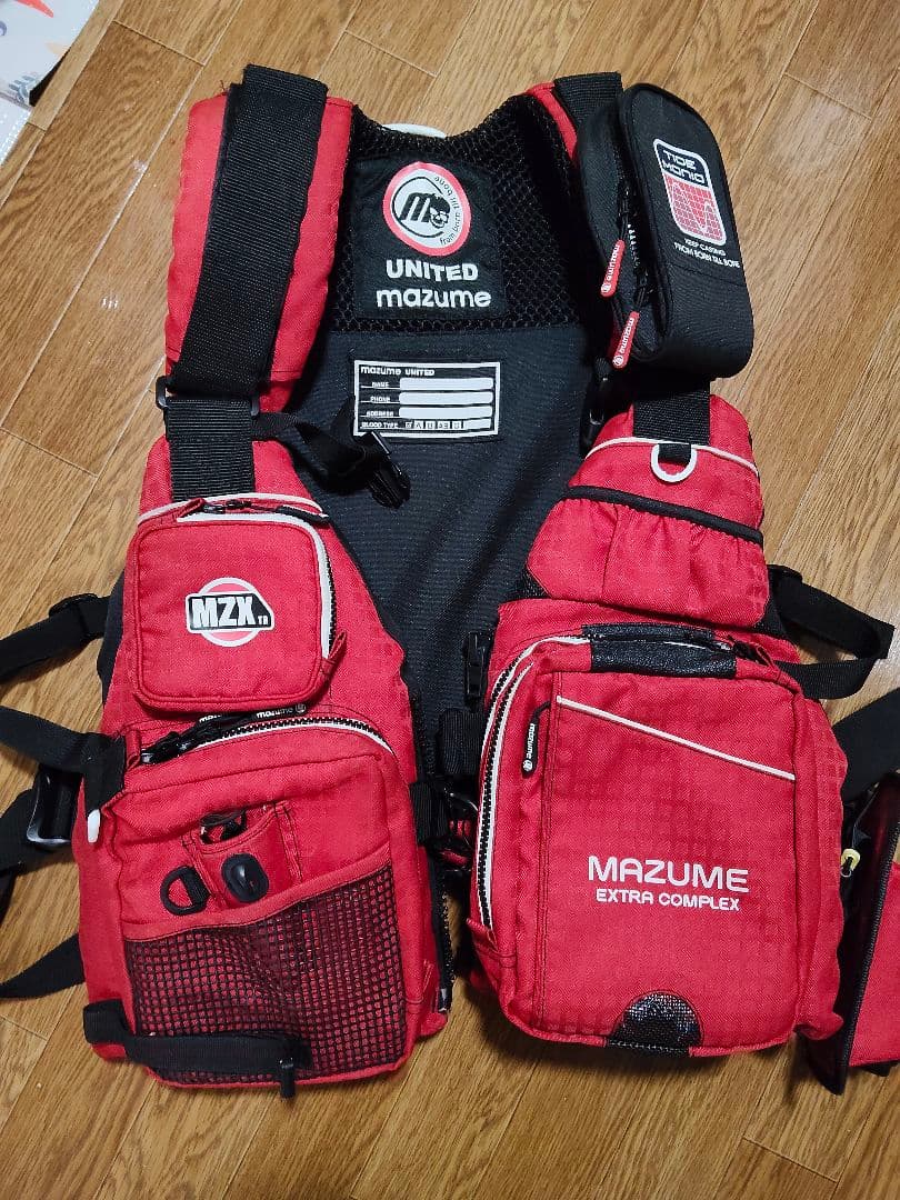 MAZUME EXTRA COMPLEX レッド ライフジャケット