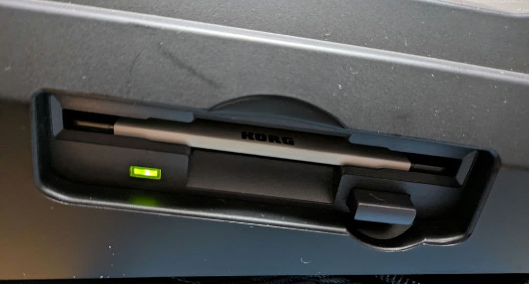 KORG　シンセサイザー　X3　音色データ復旧　ベルトレスFDD交換品
