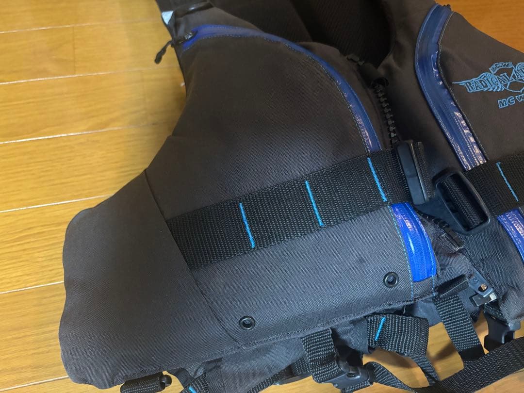 MC works ライフジャケット