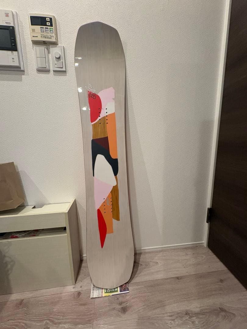 サロモンSALOMONスノーボード板 女性用 ハイブリッドキャンバー 23-24