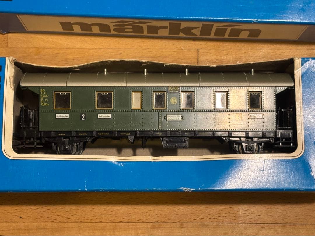 HOゲージ メルクリン　蒸気機関車　客車4両セット