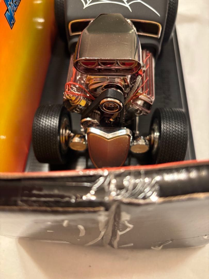 ミニカー MUSCLE MACHINES'33 FORD COUPE 1/18