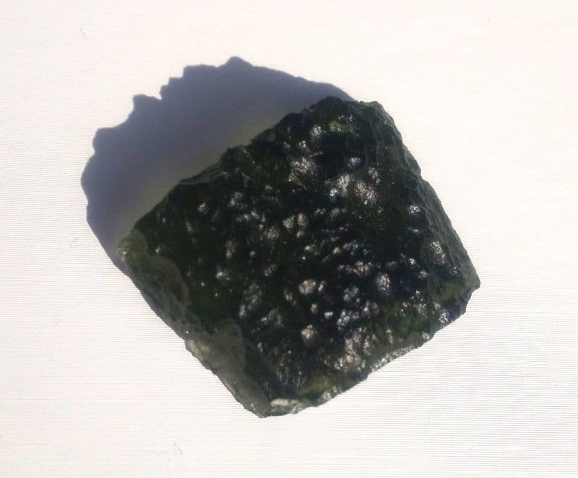 モルダバイト 原石 フロートケース、 鑑別書付き