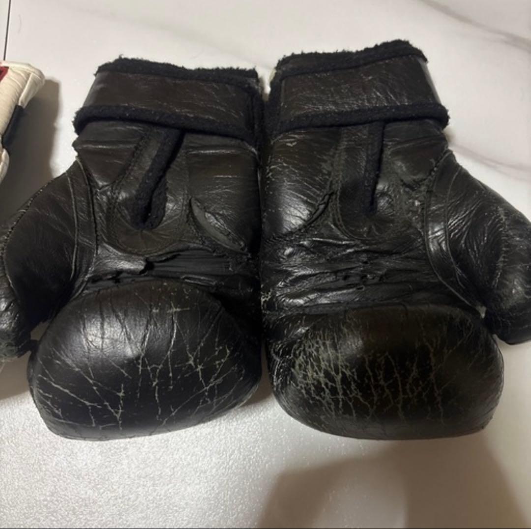 8oz 黒 レザー ボクシンググローブ、白のグローブセット