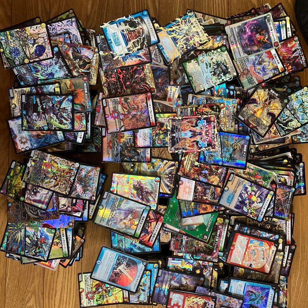デュエルマスターズ　引退品　まとめ売り　大量　光り物数えきれません。