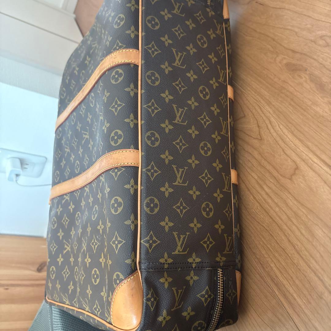 LUISVUITTONシリウスモノグラム※2回のみ使用。長期保存のため中汚れあり