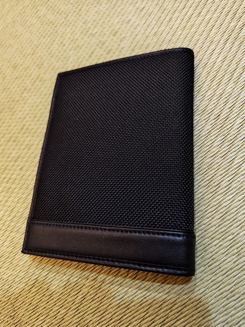 TUMIパスポートケース バリスティックナイロン/革