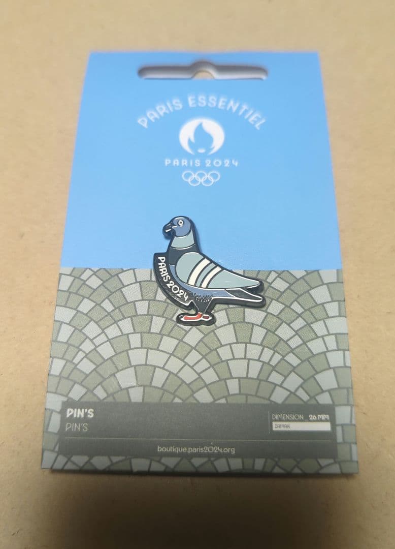 パリ オリンピック 2024 ピジョン ピンバッジ　鳩