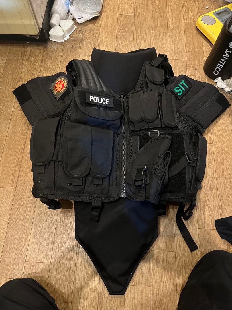 タクティカルベスト＆ボディアーマー ブラック POLICE 捜査一課SIT風