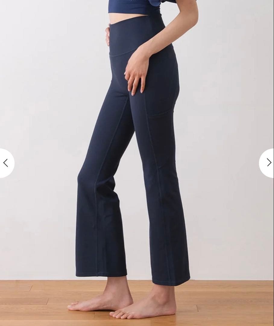 【新品•未使用 】SUKALAユーティリティフレアレギンス 黒 M