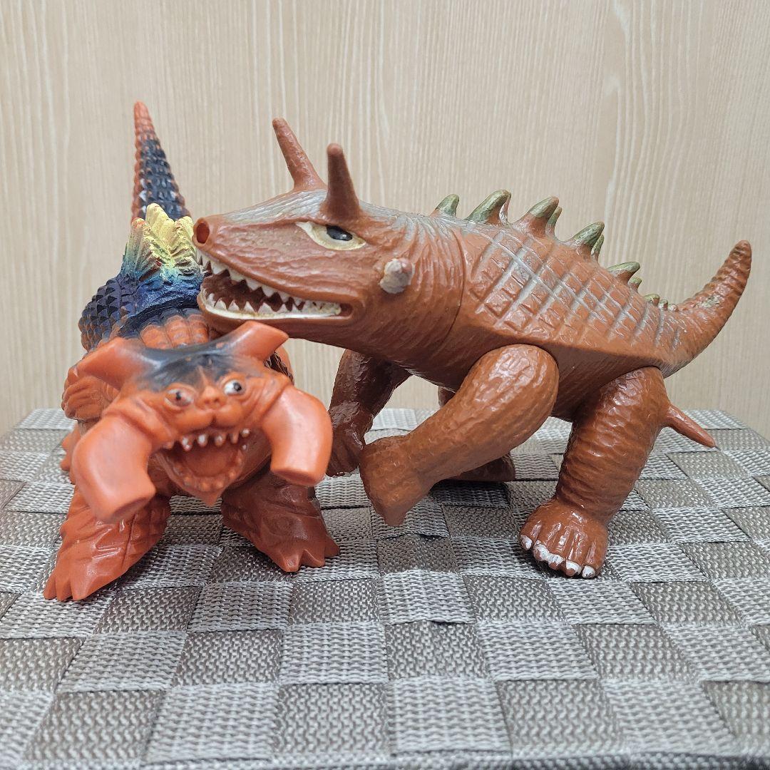 ブルマァク 核怪獣ギラドラス冷凍怪獣バルゴン 当時物 激レア ソフビ セット出品