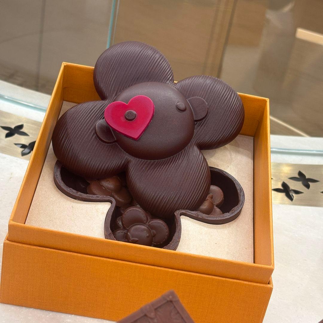 ルイヴィトン 限定 バレンタイン チョコレート 村上隆 ヴィヴィエンヌ