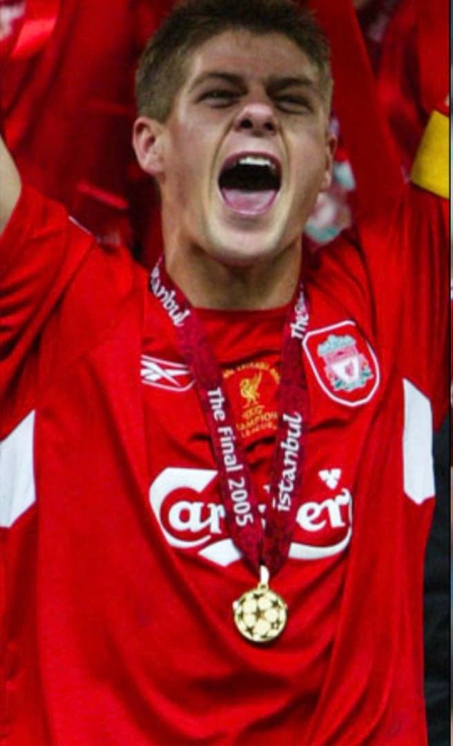 【希少・入手困難】リヴァプールFC 長袖ユニフォーム 赤 M新品未使用 タグ付き