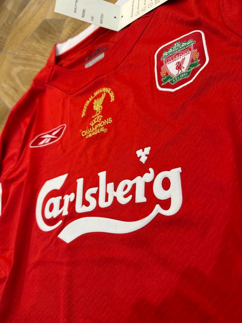 【希少・入手困難】リヴァプールFC 長袖ユニフォーム 赤 M新品未使用 タグ付き