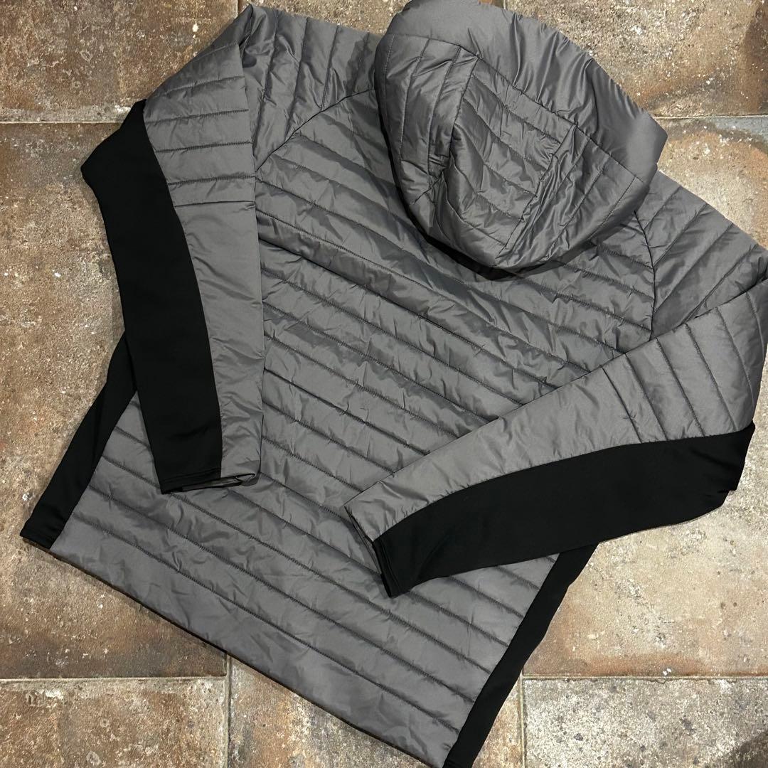 DESCENTE AERO CAPSULE ハイブリッドフーディー　グレー系