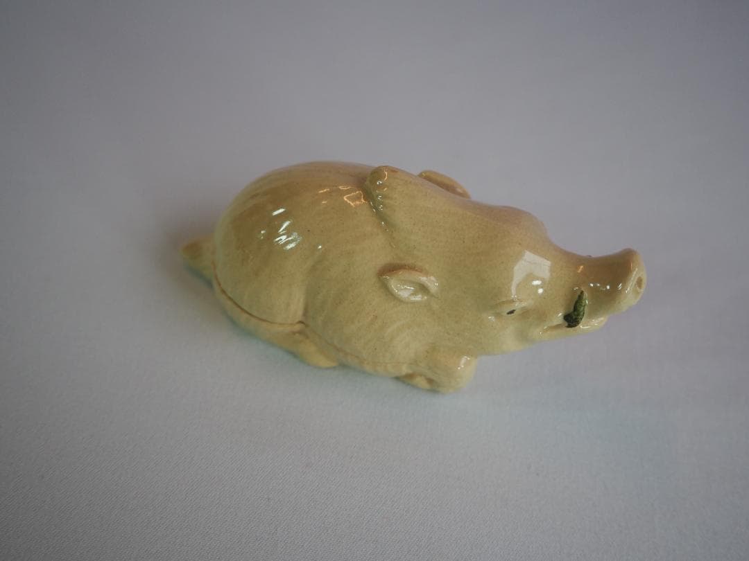 裏千家14世淡々斎宗室御書付『猪香合』2代久世久宝造 （共箱）