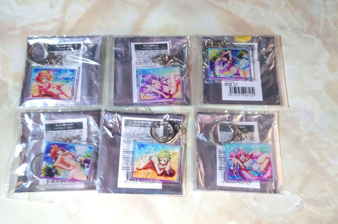 オシャレ歌マクロス　アクリルキーホルダー　ワルキューレ水着+ミラージュセット