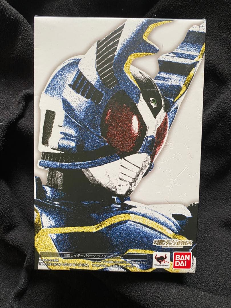 真骨彫　仮面ライダーガタック