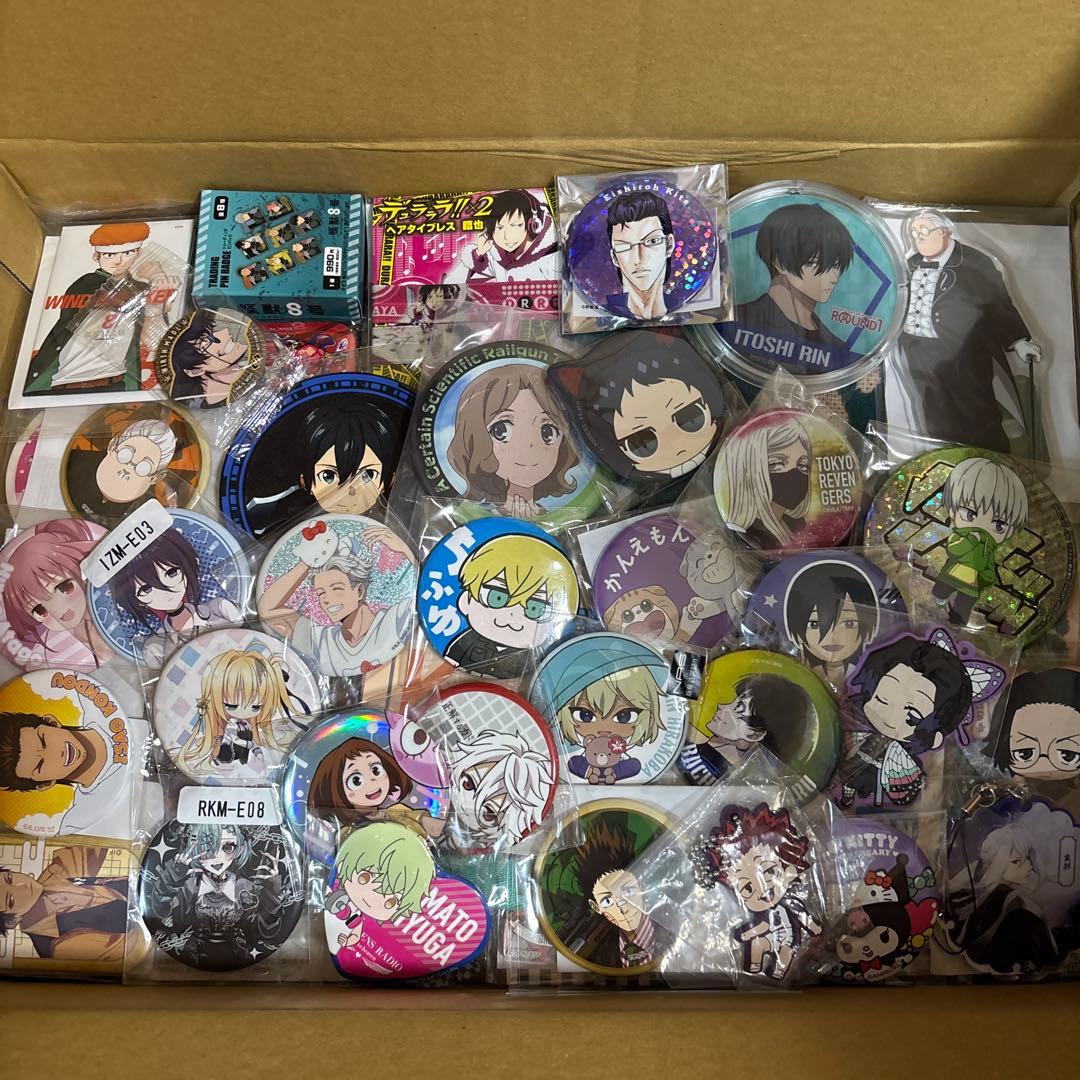 アニメグッズ 大量 まとめ売り 鬼滅の刃 ヒロアカ 銀魂 桃源暗鬼 進撃の巨人
