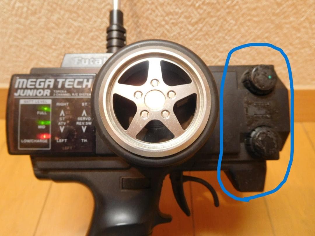 ラジコンカー　1/10 電動カー　4WD