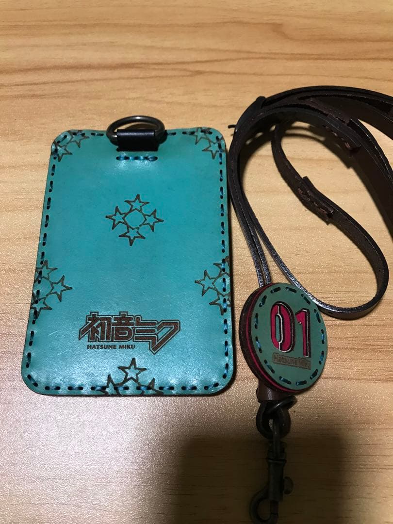 定価17380円　初音ミク　カード　ケース　レザー　プロジェクトセカイ　限定