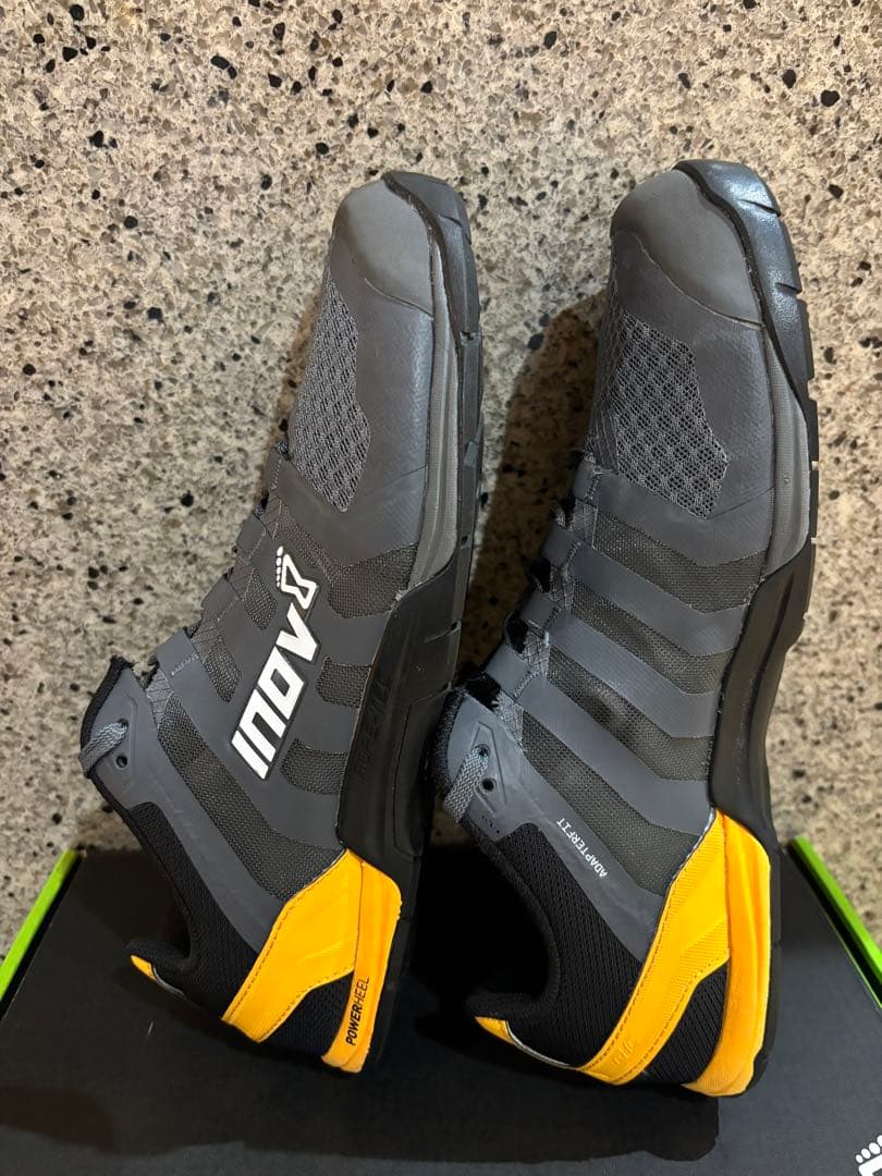 イノヴェイト　トレーニングシューズ　 inov8 inov-8 nike