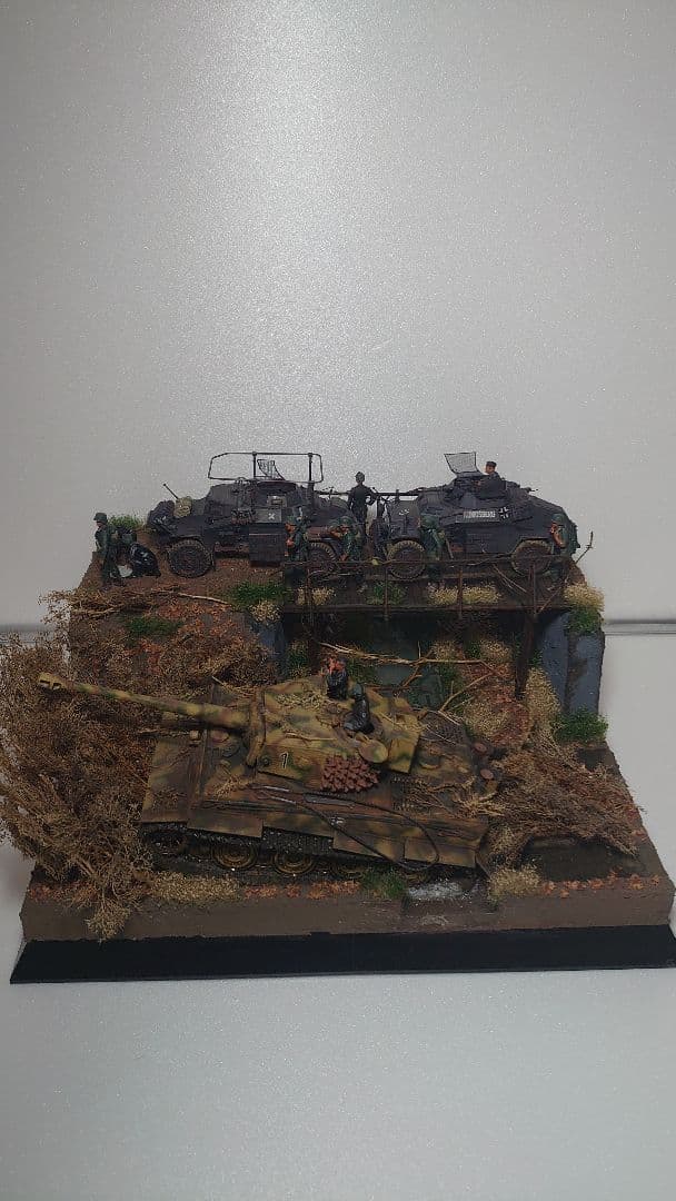 1/35 タミヤ ドイツ軍 タイガー戦車 ワーゲン ジオラマ 完成品