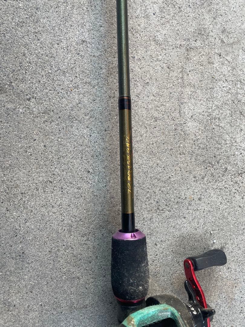 フィッシングロッドとベイトリールセット　メガバス