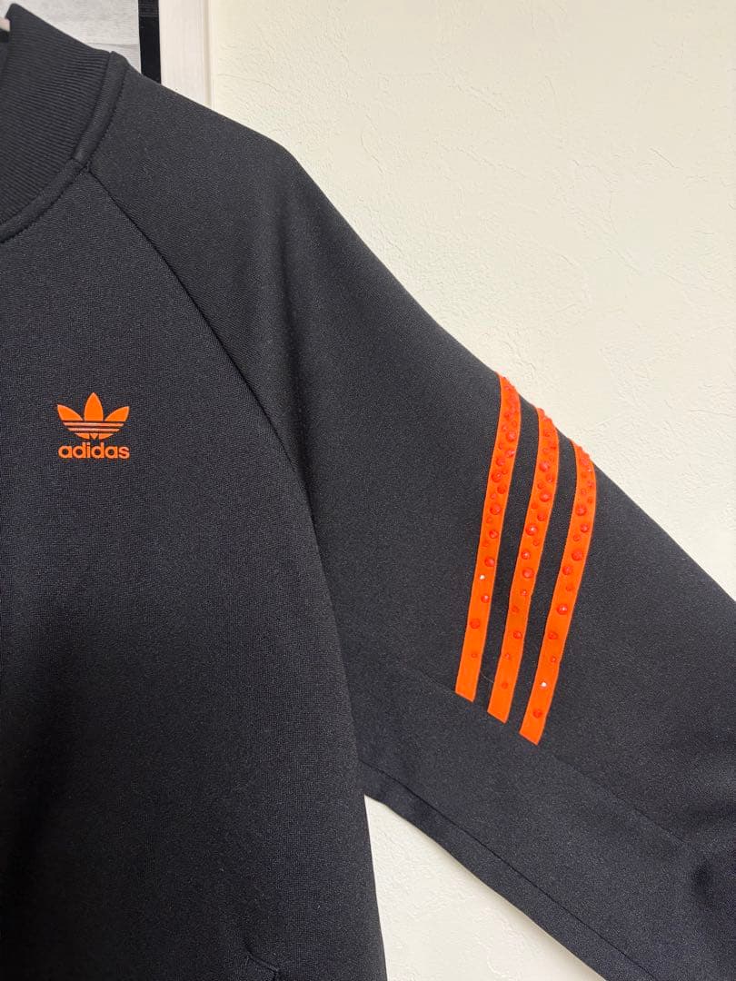 adidas × Swarovski トラックジャケット