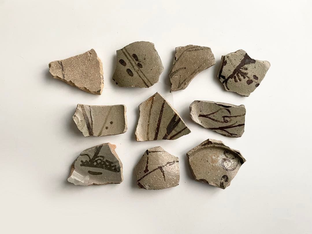 骨董　アンティーク　古唐津　絵唐津　陶片残欠　皿　向付　桃山　古陶磁　発掘　出土