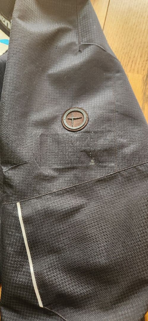 フェニックス　キッズ　スキーウェア　上下　　160サイズ　黒　赤ズボン未使用