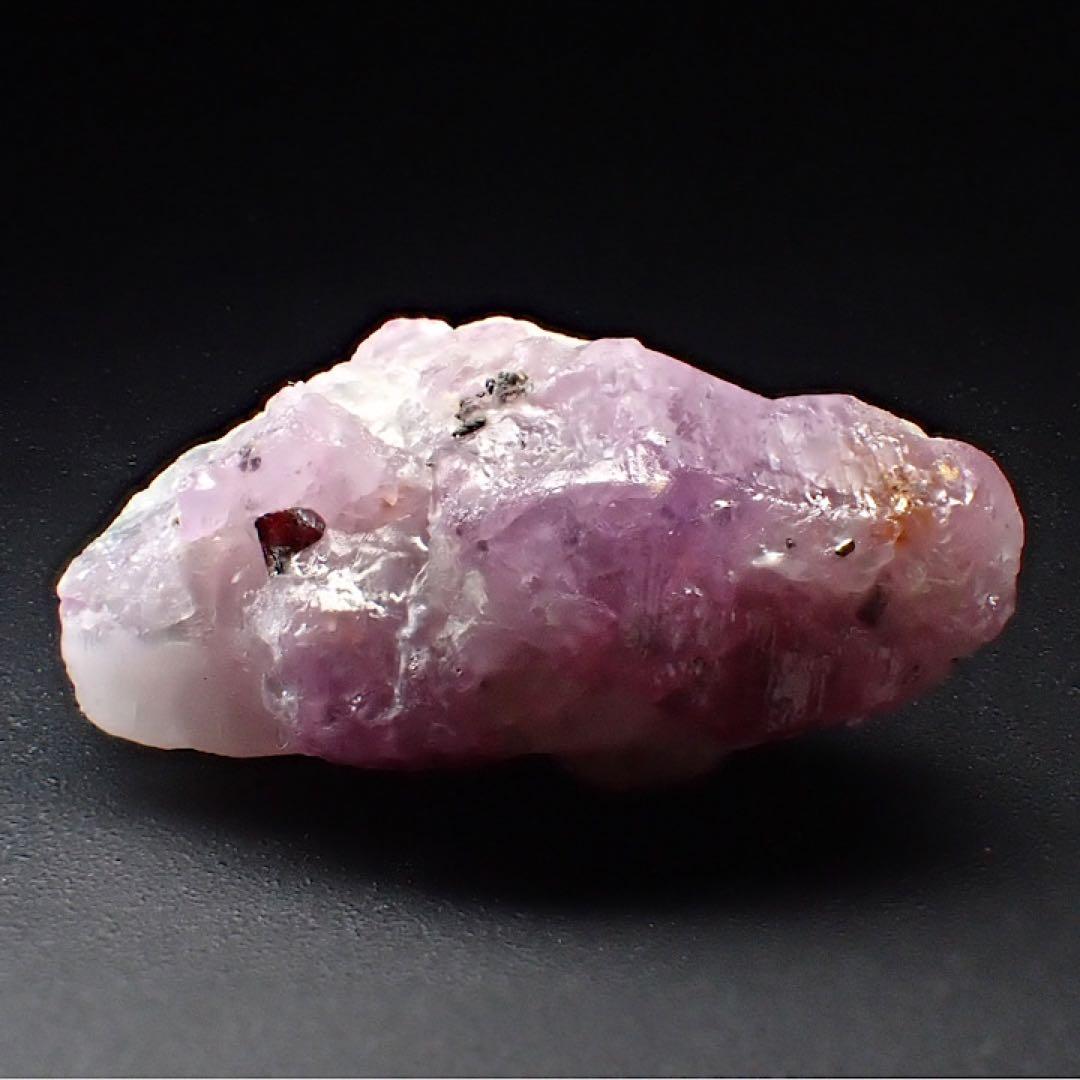 【パキスタン/カシミール/バタクンディ産】サファイア原石