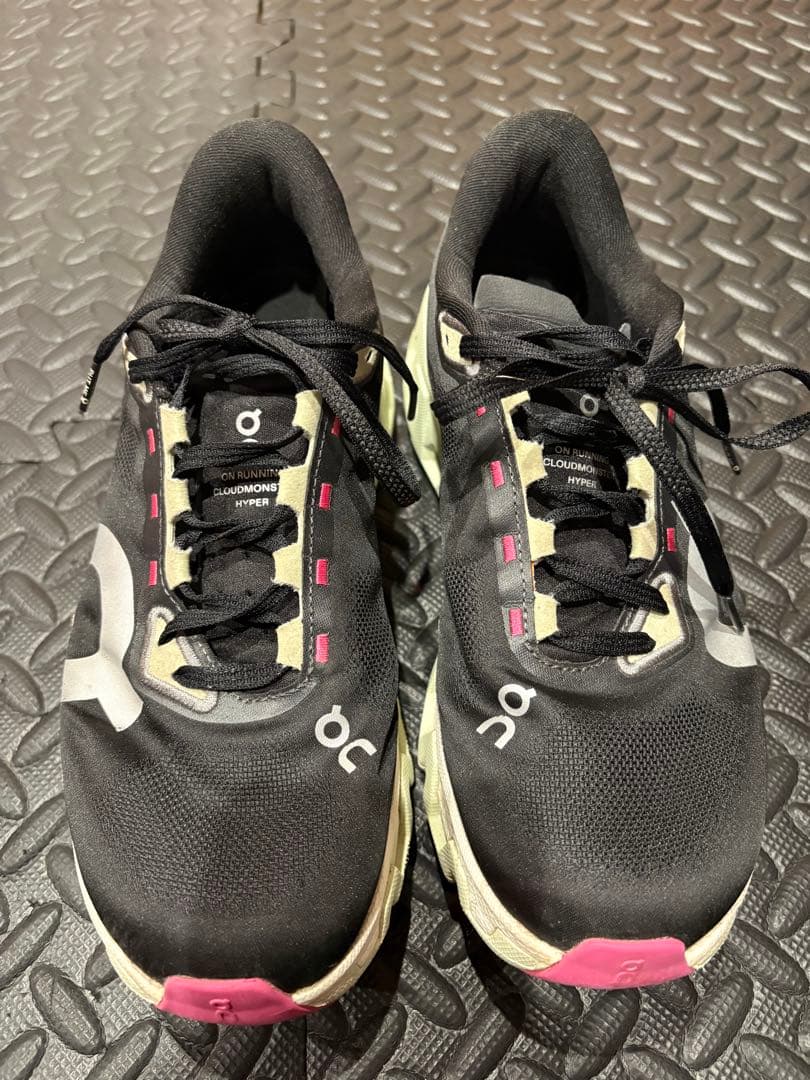 On クラウドモンスターハイパー　25.0cm