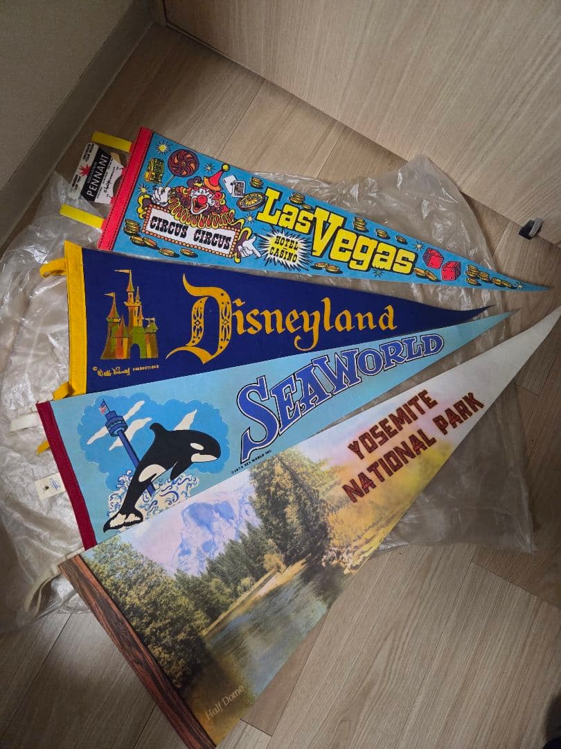 ヴィンテージ アメリカ ペナント ディズニーランドエリアマップ 17点セット