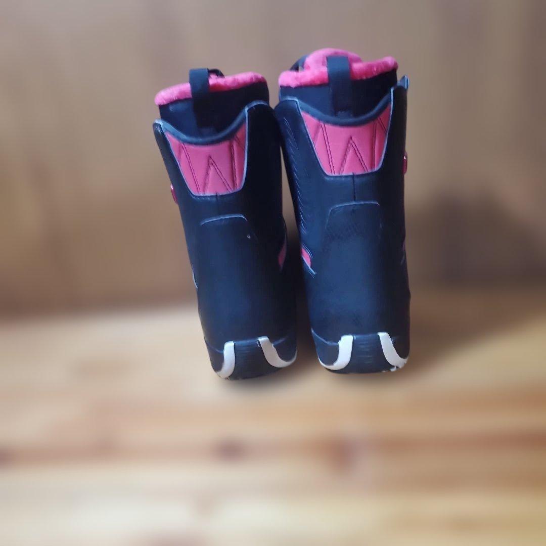 SALOMON スノーボードブーツ 23.5cm! 26168