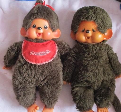 モンチッチ　ぬいぐるみ２体 セキグチ　泣き顔 赤いスタイ　男の子 BIGサイズ