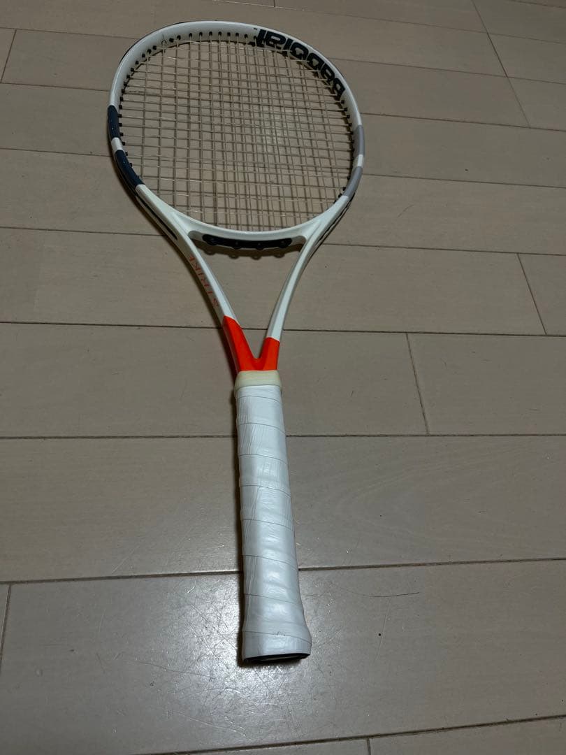 バボラ　ピュアストライク100