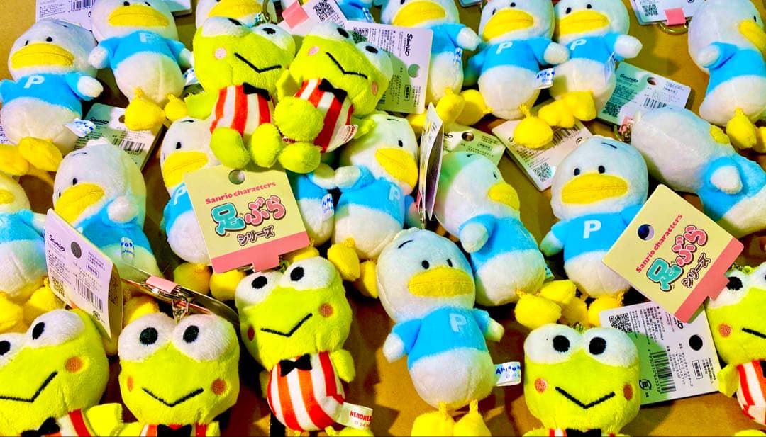 新品24個　 サンリオ　キャラクターズ （足ぶらシリーズ） サンリオ　キャラク