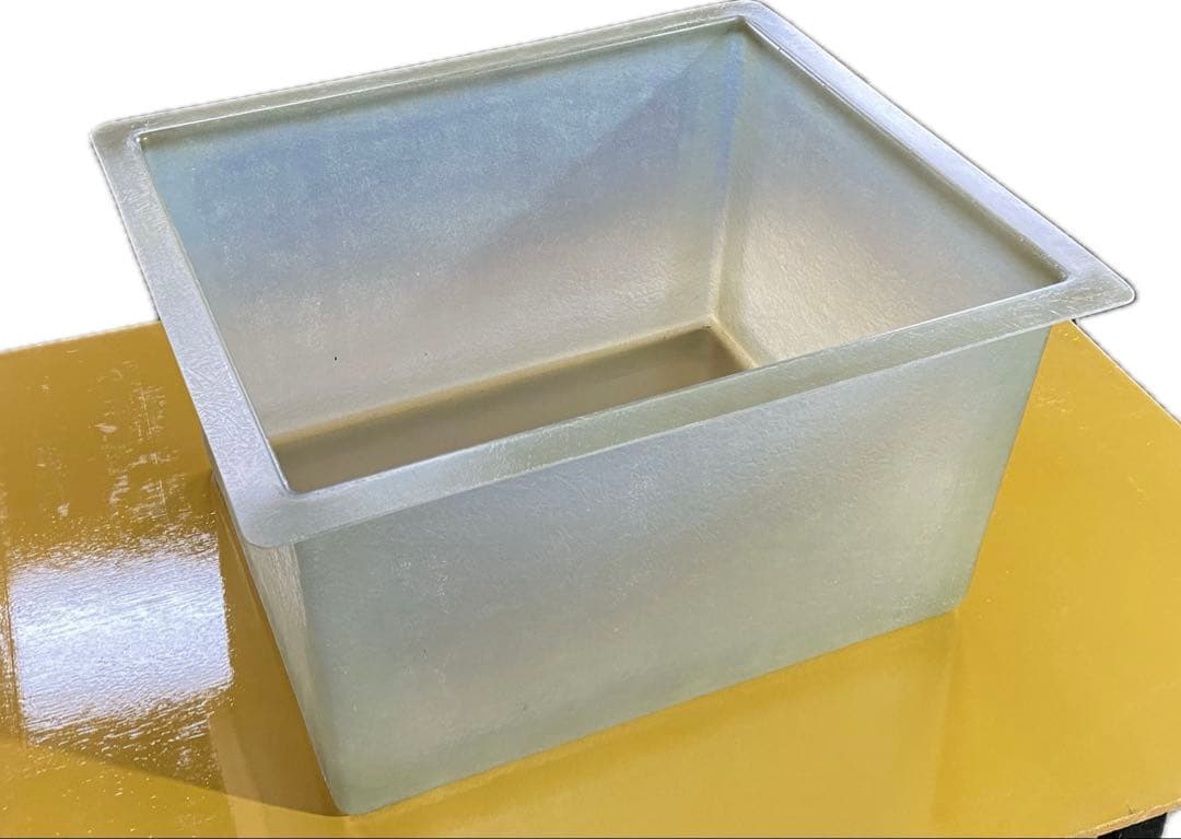 FRP水槽用容器 クリア
