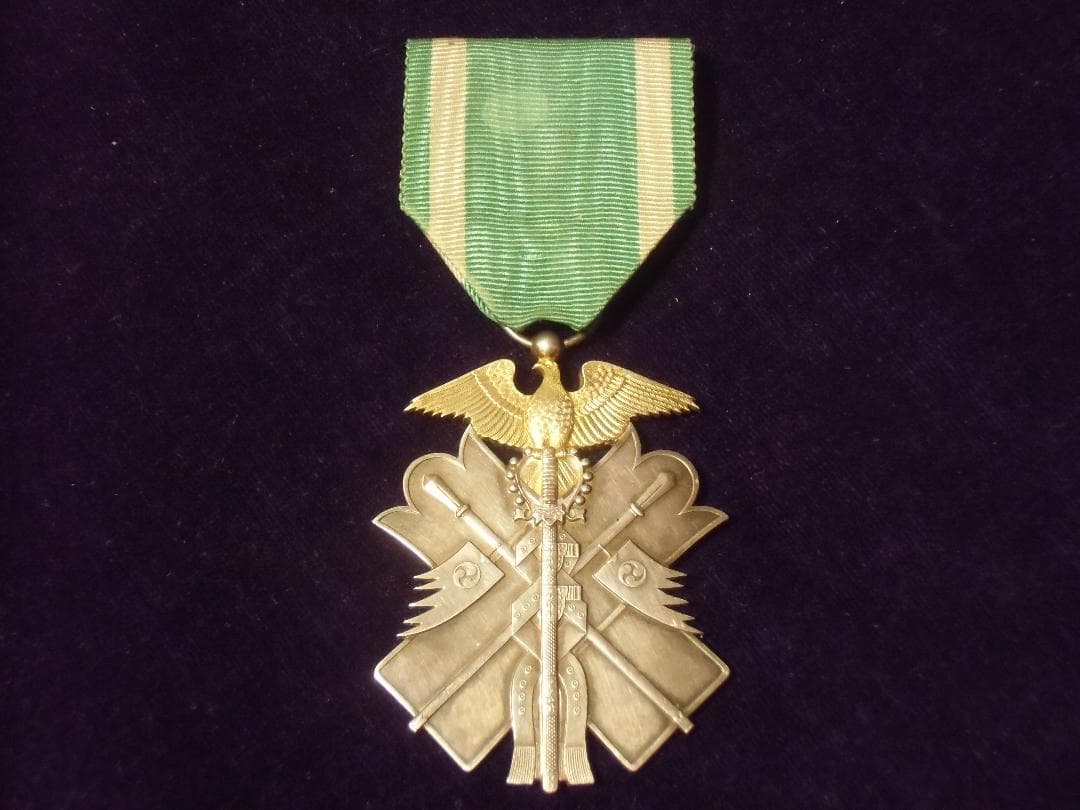 け*ん様 ●日本の勲章/徽章/日本軍＊功七級金鵄勲章（実物）