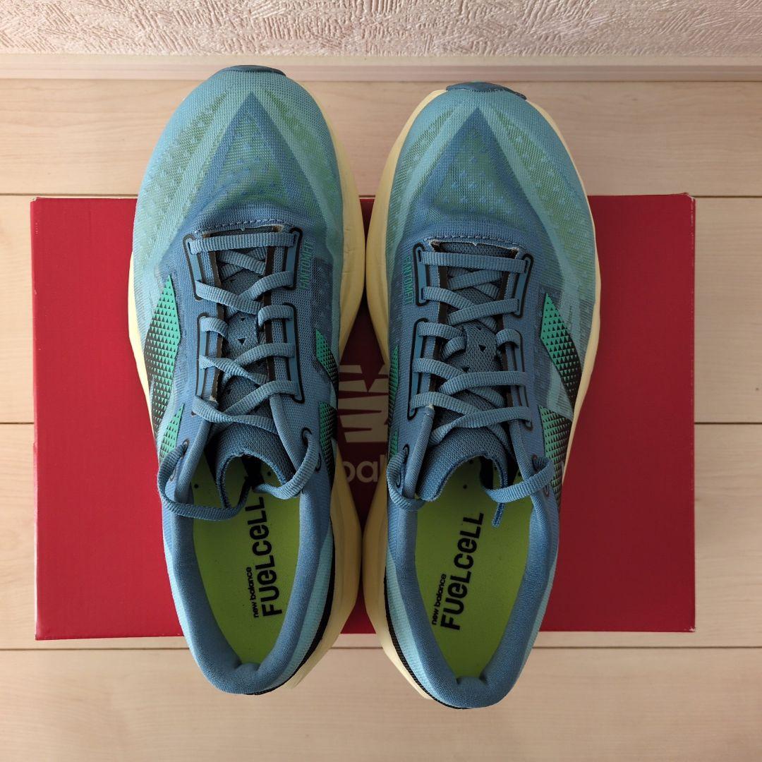セール8日迄【生産終了人気完売カラー】ニューバランス フューエルセル レベルv4