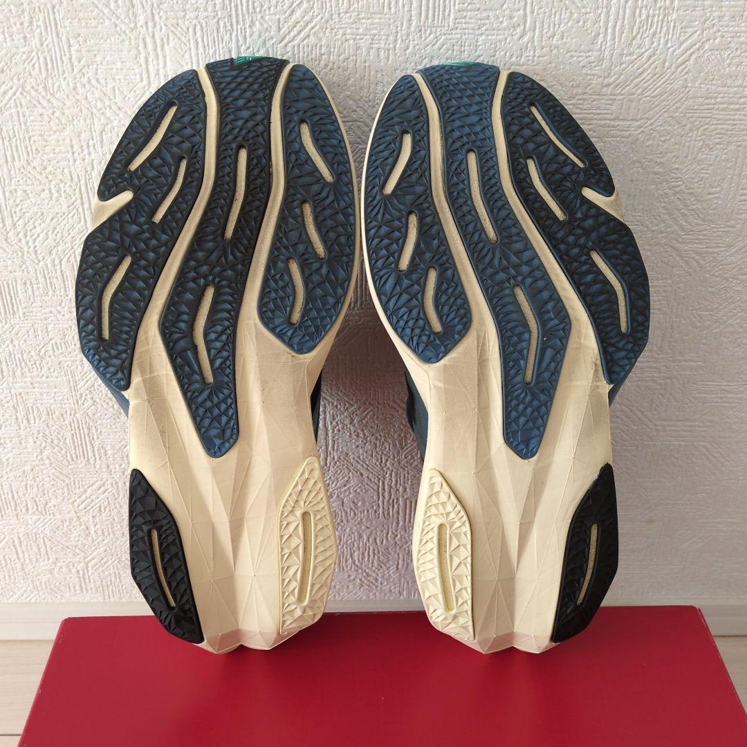 セール8日迄【生産終了人気完売カラー】ニューバランス フューエルセル レベルv4