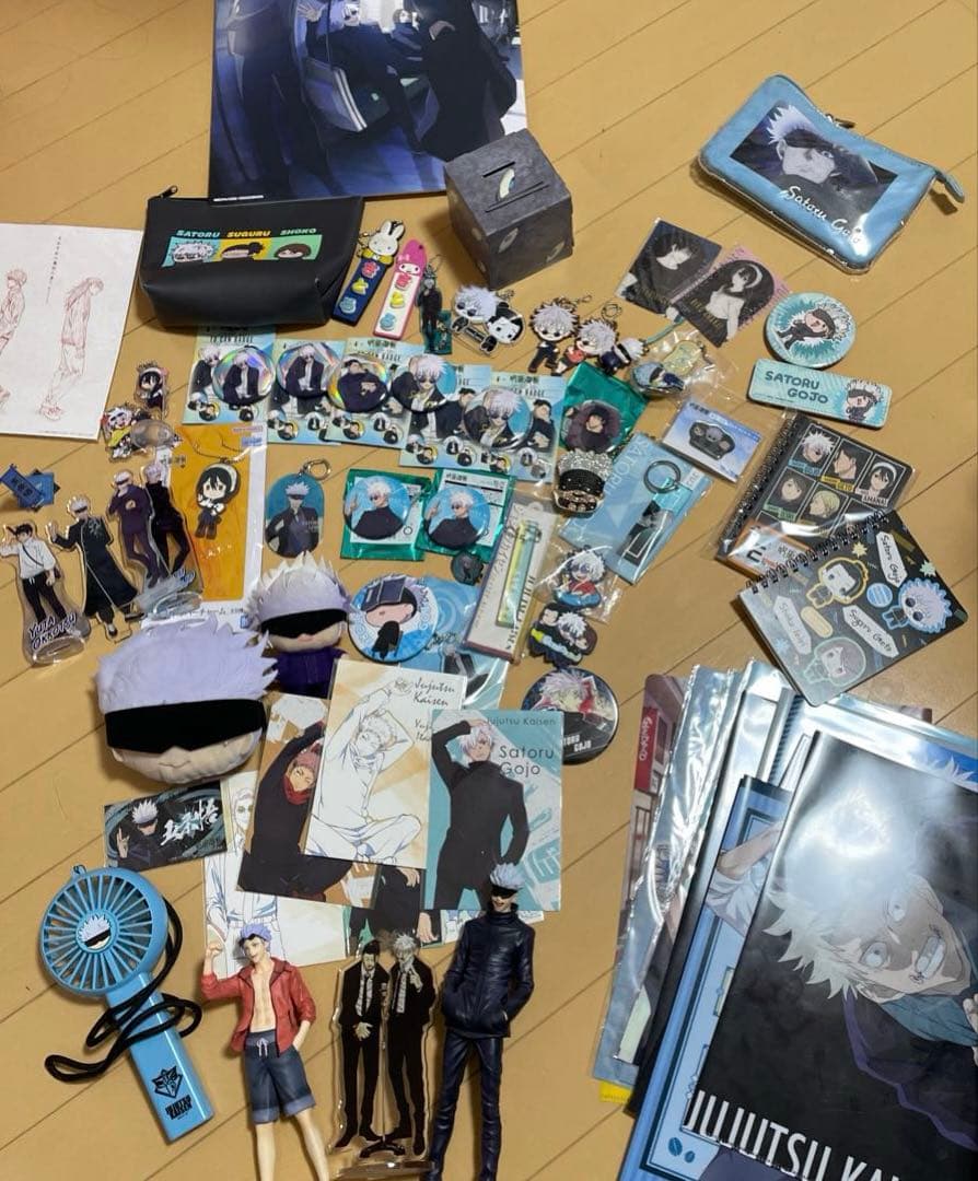 呪術廻戦 グッズ まとめ 80点 フィギュア、缶バ、アクスタ等