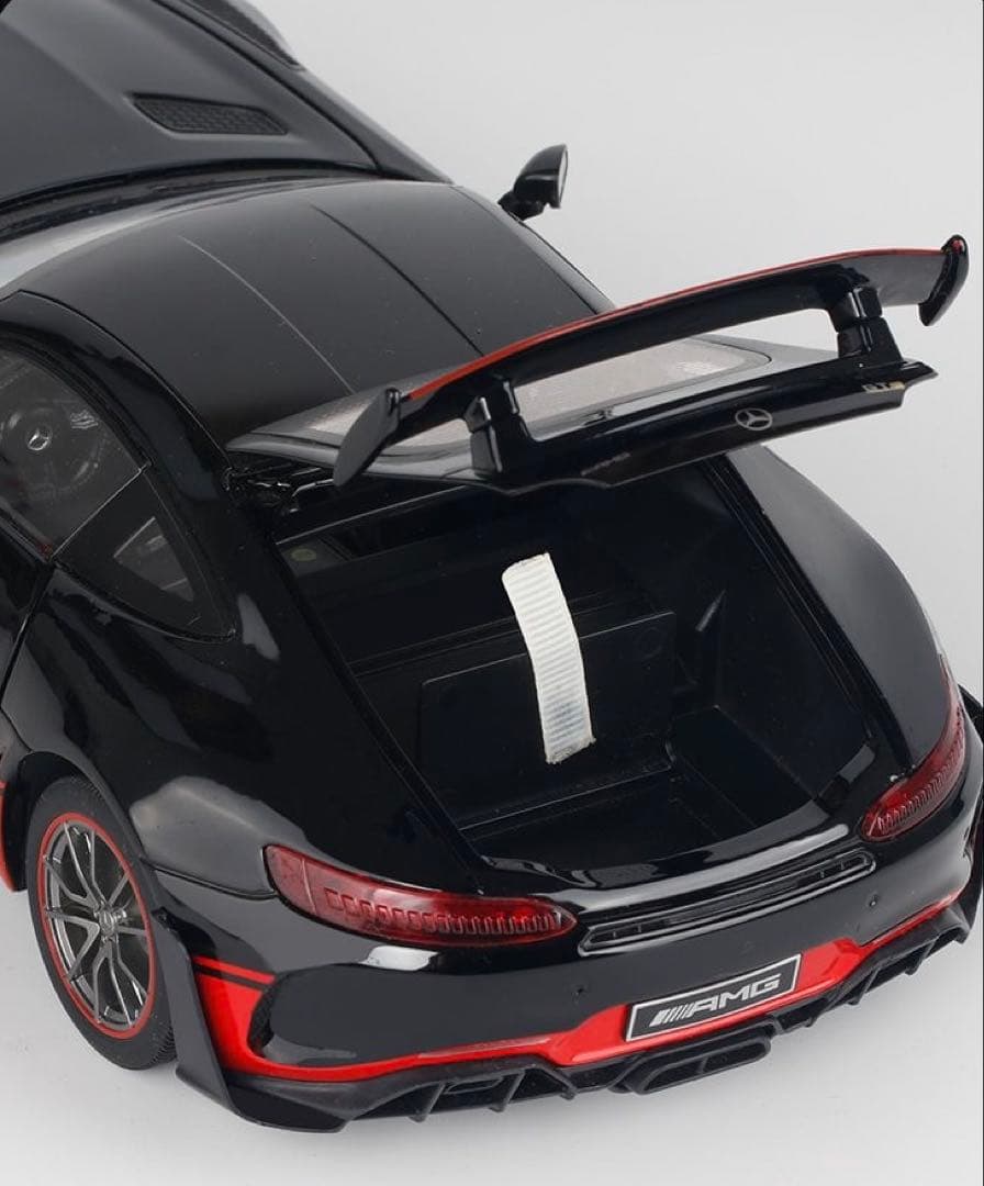1/18 メルセデスAMG GT R ダイキャスト ライト 音声付 新品
