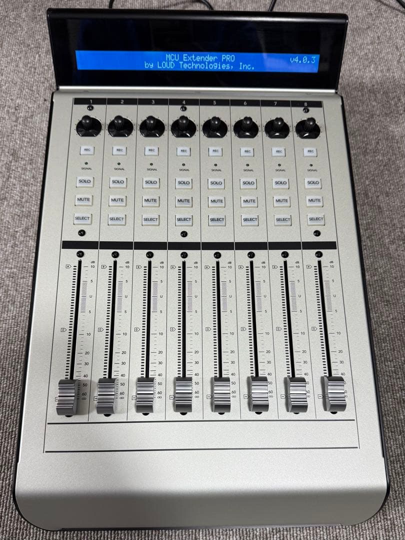 MACKIE MCU XT Pro DAWコントロールサーフェス