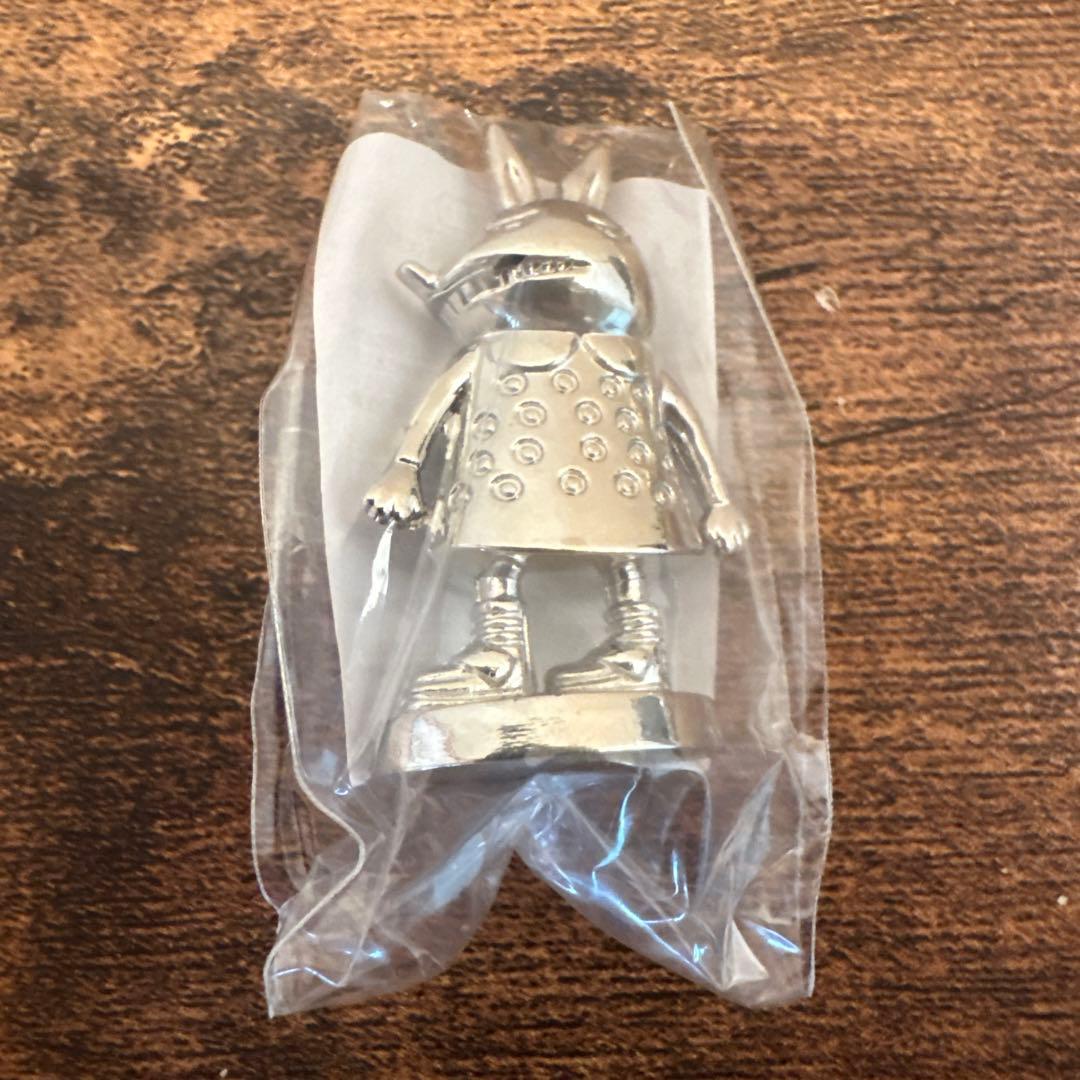 米津玄師 メタルフィギュア ウサギ 銀 TOUR FOGBOUND ガチャ ②